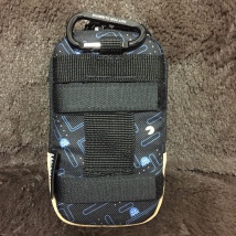 スマートフォンポーチ裏面