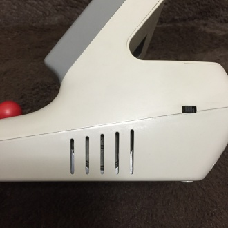 側面スピーカー