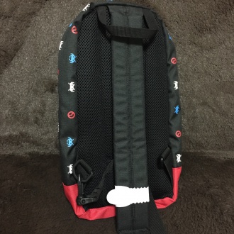 インベーダーボディバッグ 裏面
