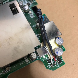 ディスプレイ側のコンデンサ取り回し