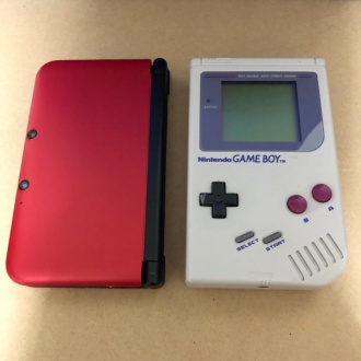 ゲームボーイと3DSLLのサイズ比較(正面)